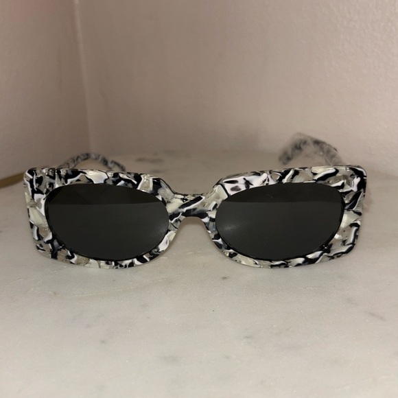 MICHAEL KORS MARBLE SUNGLASSES main image 3
